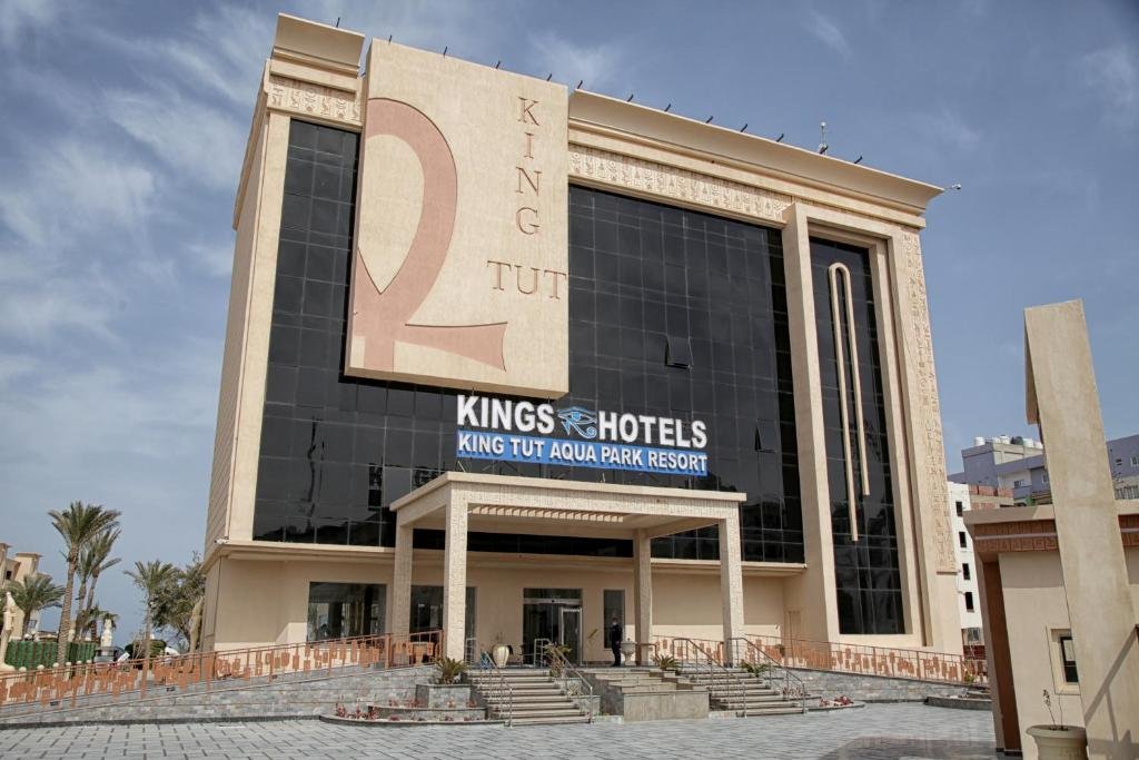 7 nopți in Hurghada-  King Tut Resort 4*
